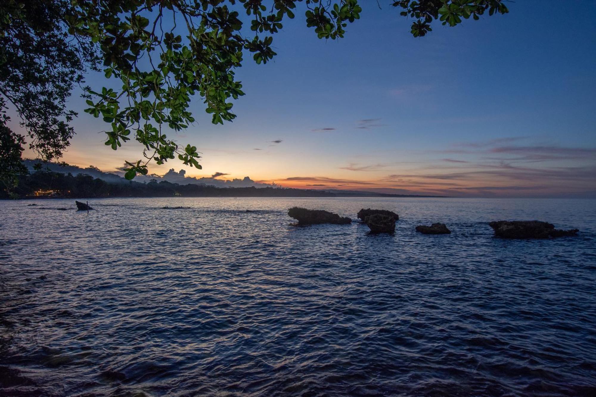 Namaitami Casa Hermosa Con Ac Y Piscina A Solo 650 Metros Del Parque Nacional Cahuita Eksteriør bilde