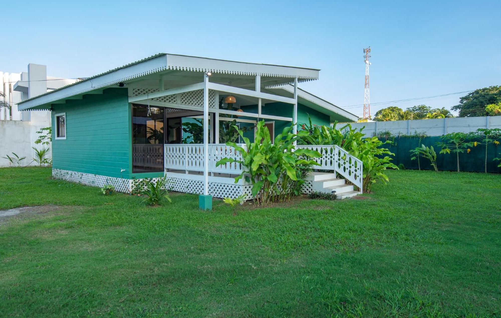 Namaitami Casa Hermosa Con Ac Y Piscina A Solo 650 Metros Del Parque Nacional Cahuita Eksteriør bilde