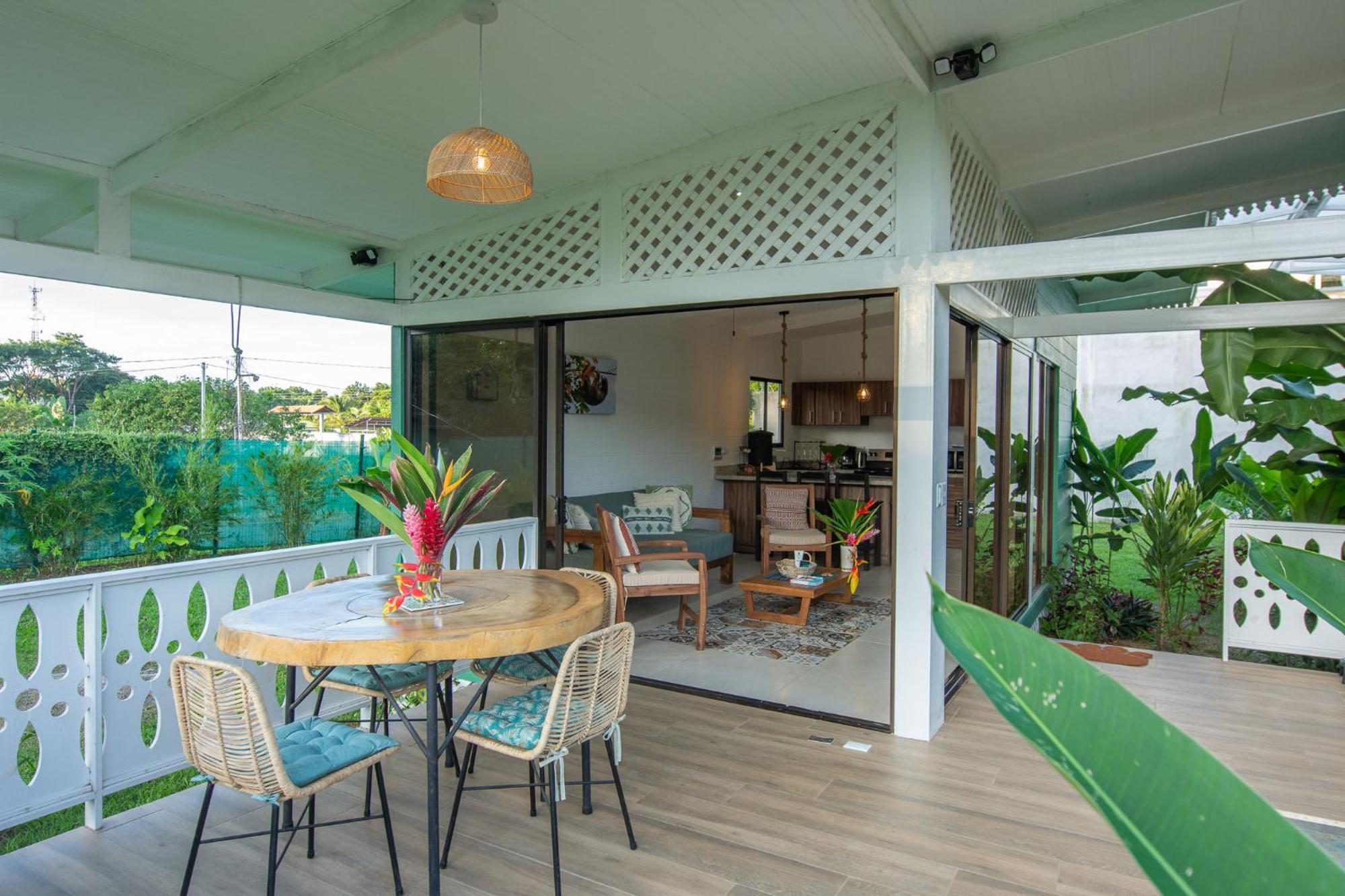 Namaitami Casa Hermosa Con Ac Y Piscina A Solo 650 Metros Del Parque Nacional Cahuita Eksteriør bilde